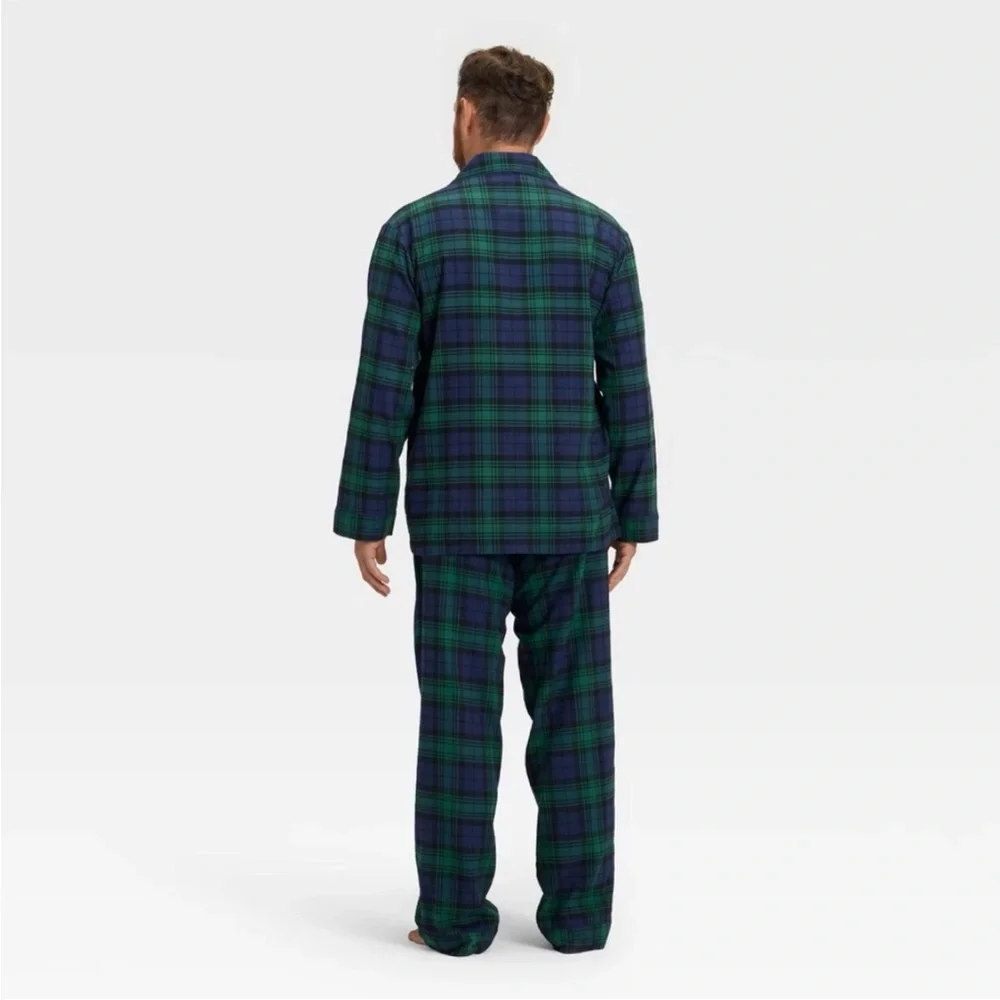 Men's nwt Plaid Flannel size small Long Sleeve Shirt and Pants Pajama sleep Set
